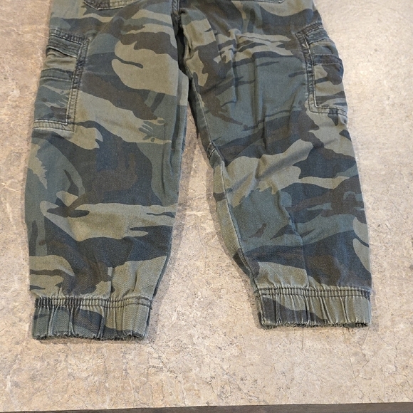 (J43) Wrangler Sz 5 Regular Kids Camouflage Joggers - Picture 5 of 7